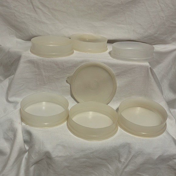 Tupperware stackable - Picture 4 of 5